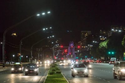 Luminarias inteligentes: bajó de 22 a 4,5 días el tiempo de reparación en Buenos Aires