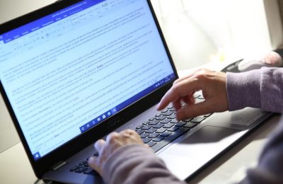 La entrega de computadoras a docentes «reactivará nuestra industria», dijo cámara del sector