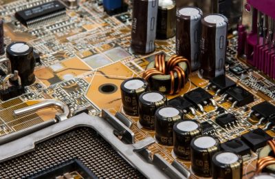 Por qué faltan chips y cómo nos afecta